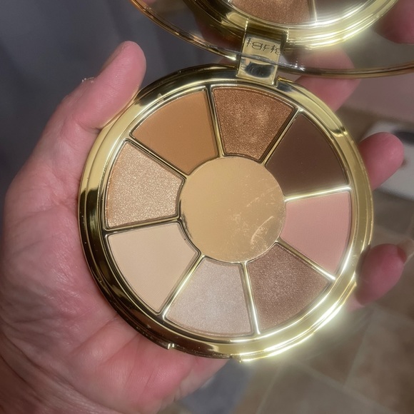 Tarte eye shadow palette - Picture 2 of 2